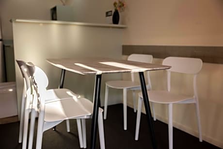 Two-Bedroom Apartment with Hot Tub