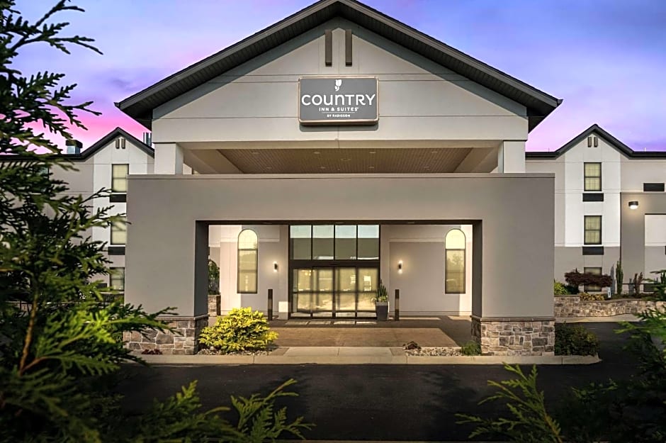 Country Inn & Suites by Radisson, Grandville-Grand Rapids West, MI