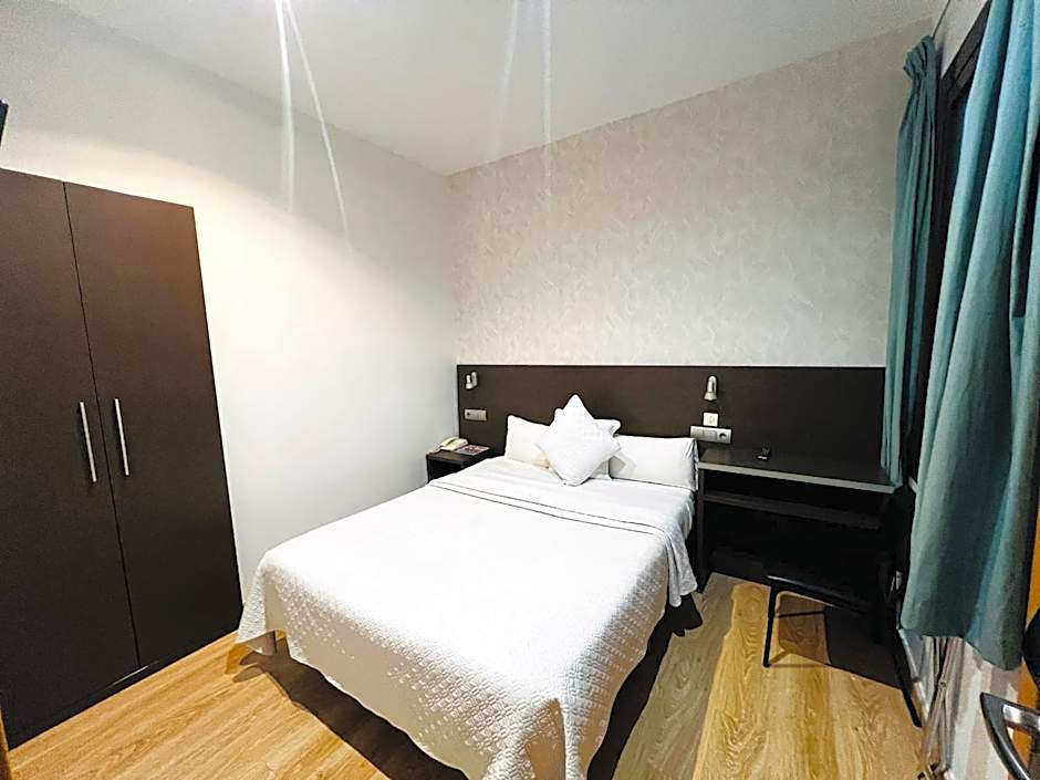 Ciudad Condal Hostal - Paseo de Gracia