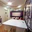 Red Carpet rooms