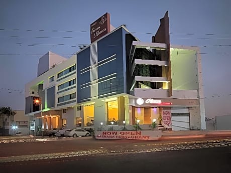 Hotel Seven Heaven