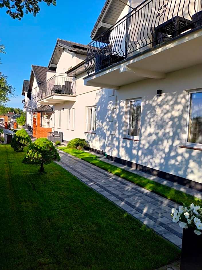 GRAND VILLA USTKA- POKOJE z BALKONAMI I TARASAMI, PARKING W CENIE !