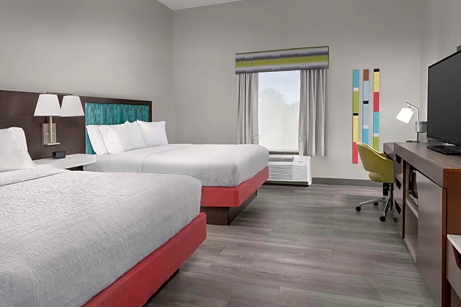 Photo 1 of 1 of 2 Queen Beds, Hearing/Mobility Accessible, Bathtub