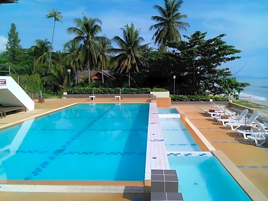 Khanom Golden Beach Hotel