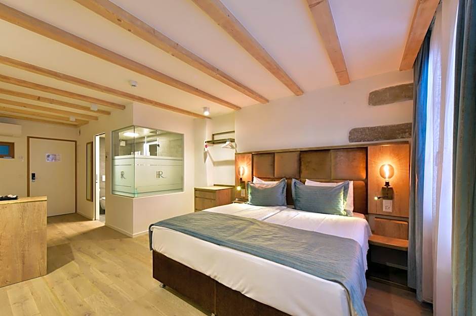 Hotel Rousseau