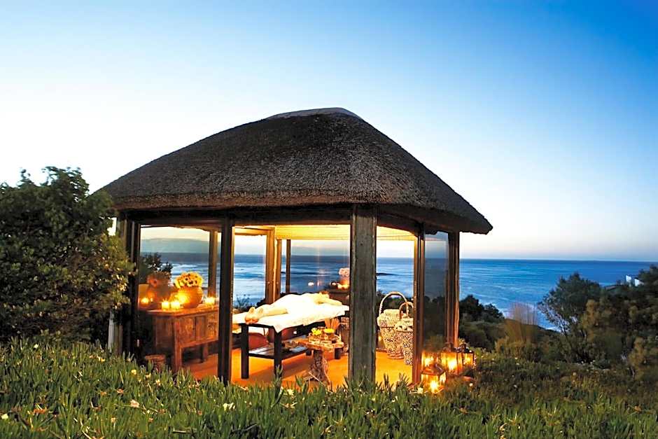 Twelve Apostles Hotel & Spa