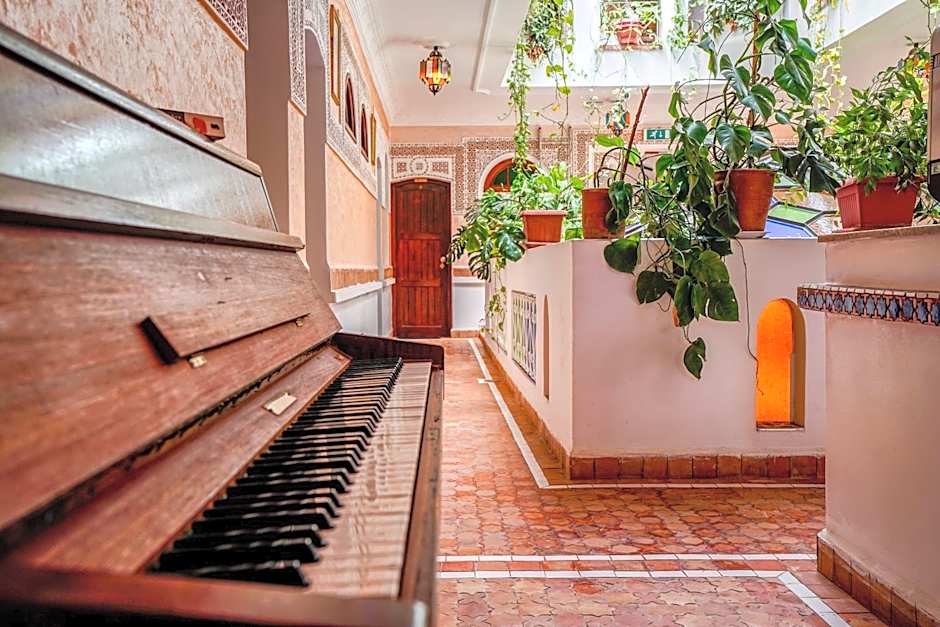 Riad Salt River