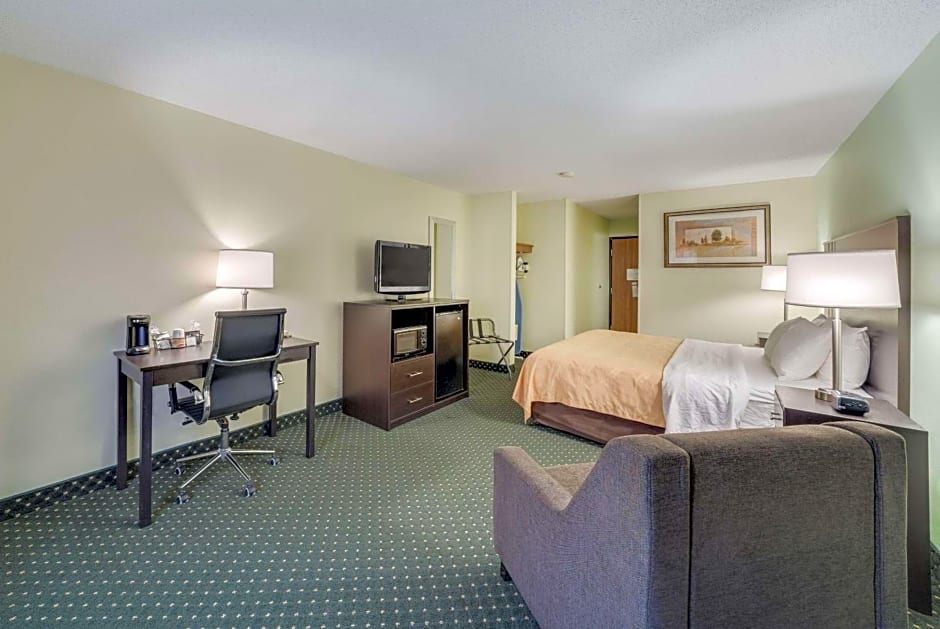 Quality Inn & Suites South