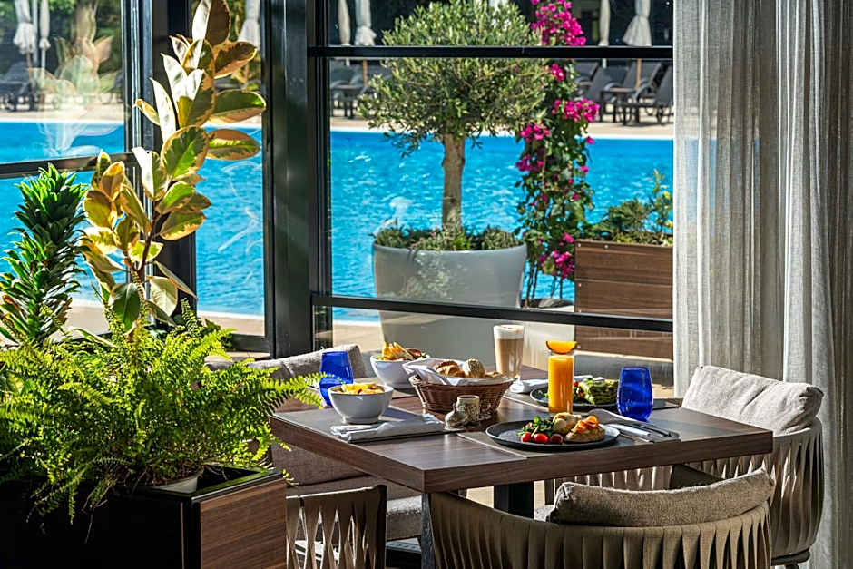 Sky Blue Hotel & Spa