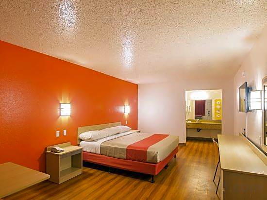Motel 6-Mount Vernon, IL