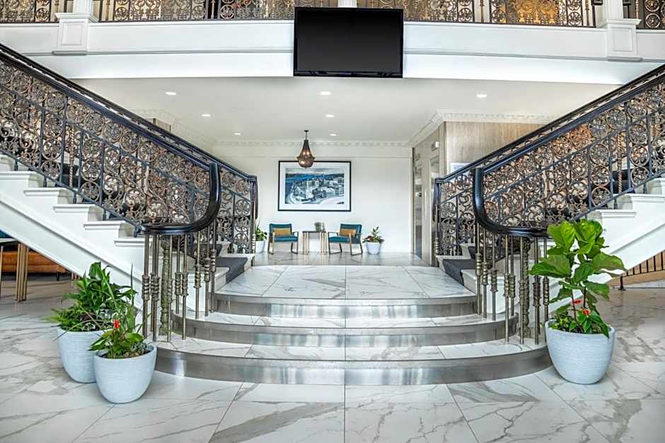 Crowne Plaza Fredericton Lord Beaverbrook By IHG