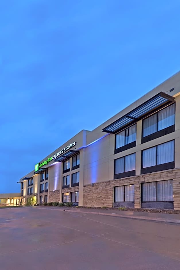 Holiday Inn Express Hotel & Suites Colby By IHG