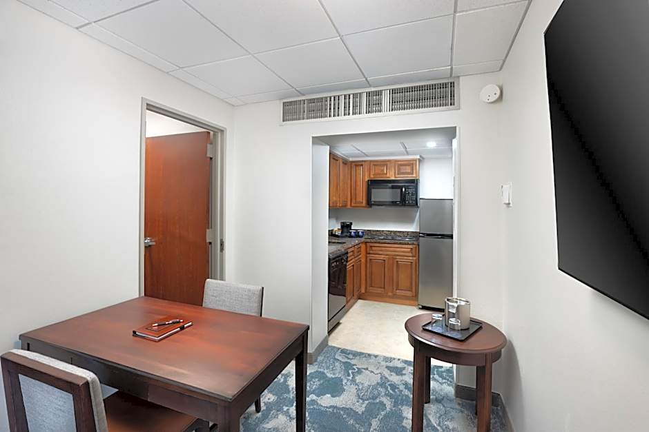 DoubleTree by Hilton Houston Medical Center Hotel & Suites