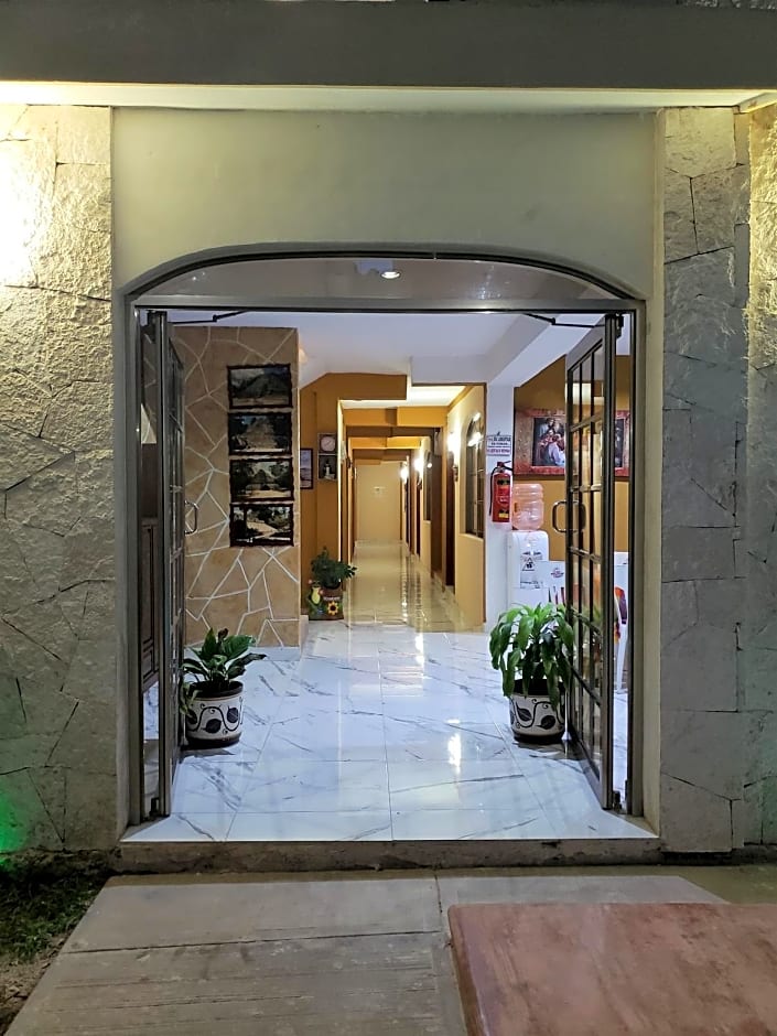 Hotel Mayahau Coba