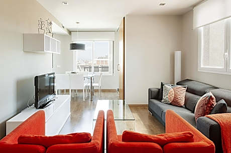 Penthouse Apartment (2-4 Adults)