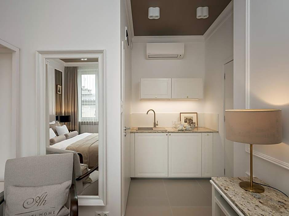 AVANTI Home
