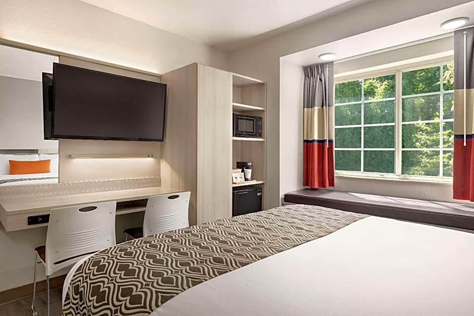 Microtel Inn & Suites by Wyndham Raleigh