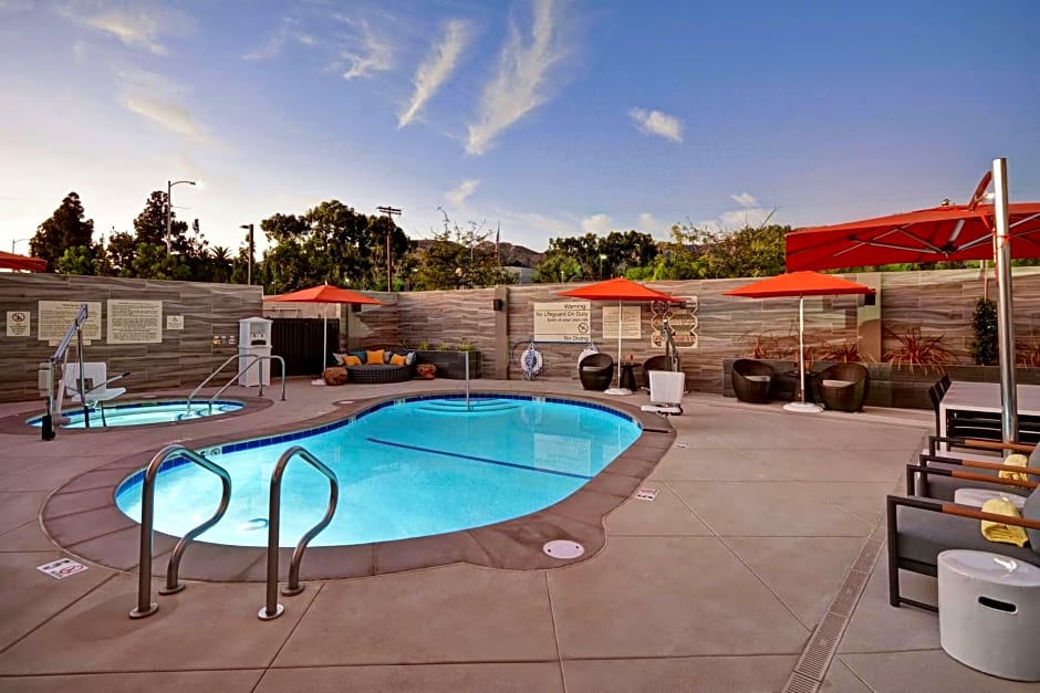 Hampton Inn By Hilton & Suites Los Angeles Burbank Airport