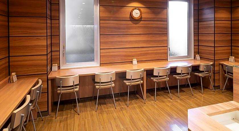 Super Hotel JR Fujiekimae Kinenkan