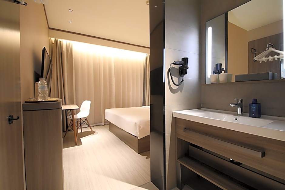 Hanting Express – Wuhan, OH