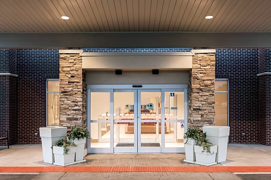 Holiday Inn Express and Suites St Louis-Chesterfield