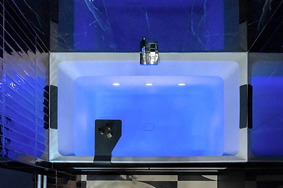 Host Inn Bien-être SPA JACUZZI Downtown