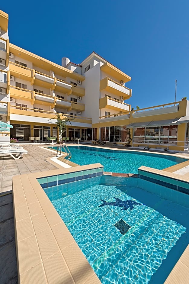 Trianta Hotel Apartmentos
