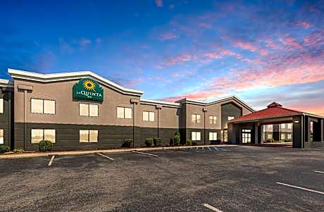 La Quinta Inn & Suites by Wyndham Decatur