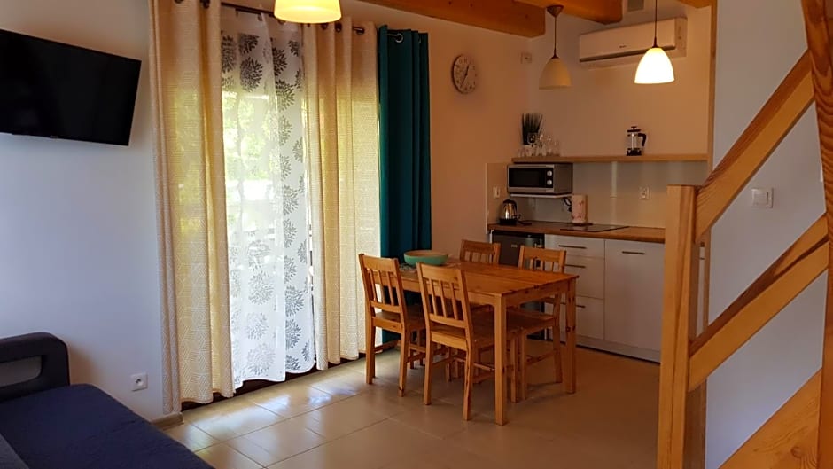 Domki letniskowe,apartamenty Wczasowa 8a