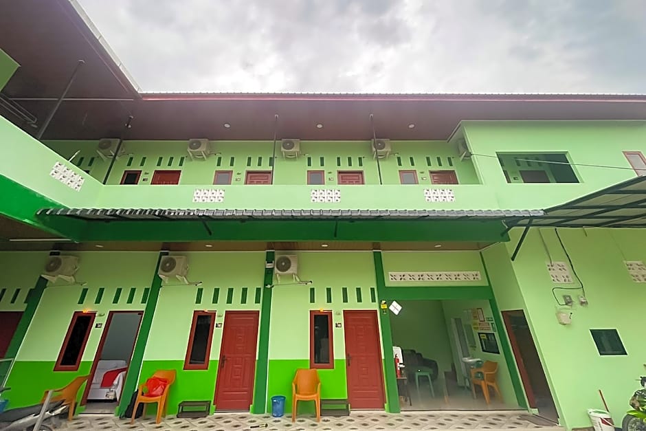 RedDoorz near Kantor Bupati Tapanuli Tengah Aek Tolang