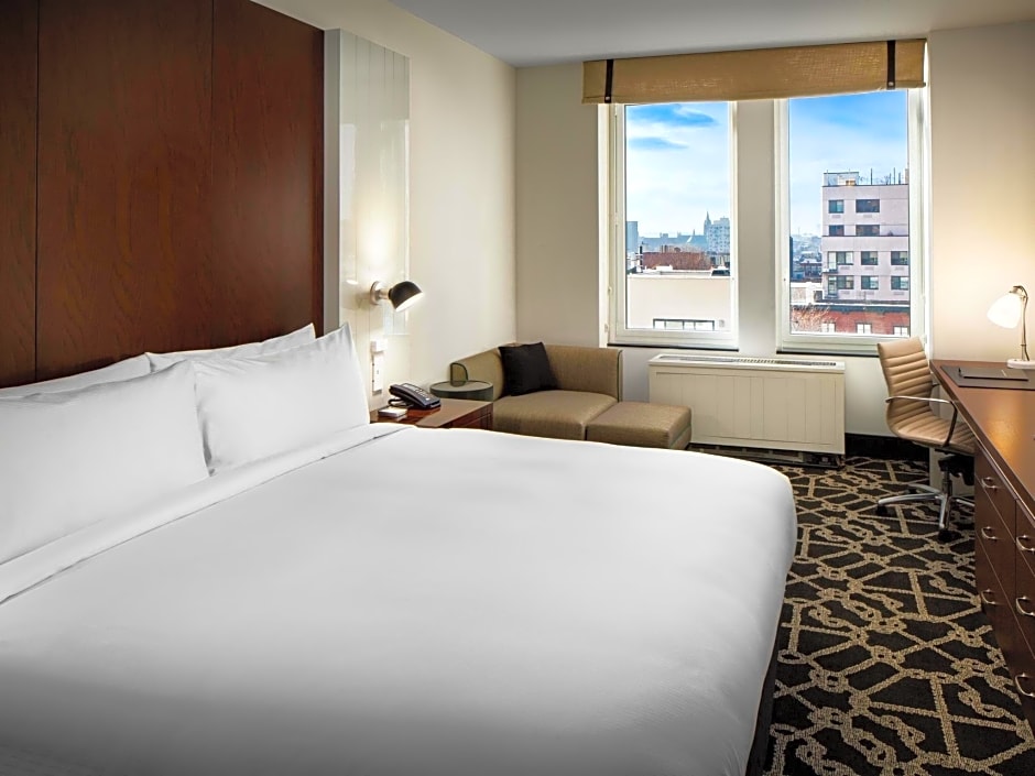 Photo 1 of 10 of 1 King Bed, Mobility Accessible, Bathtub, Executive Level