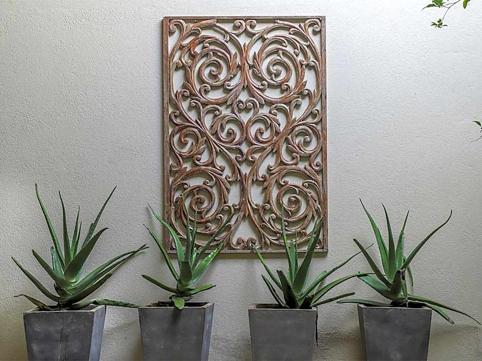 Saffron & Blue Villa