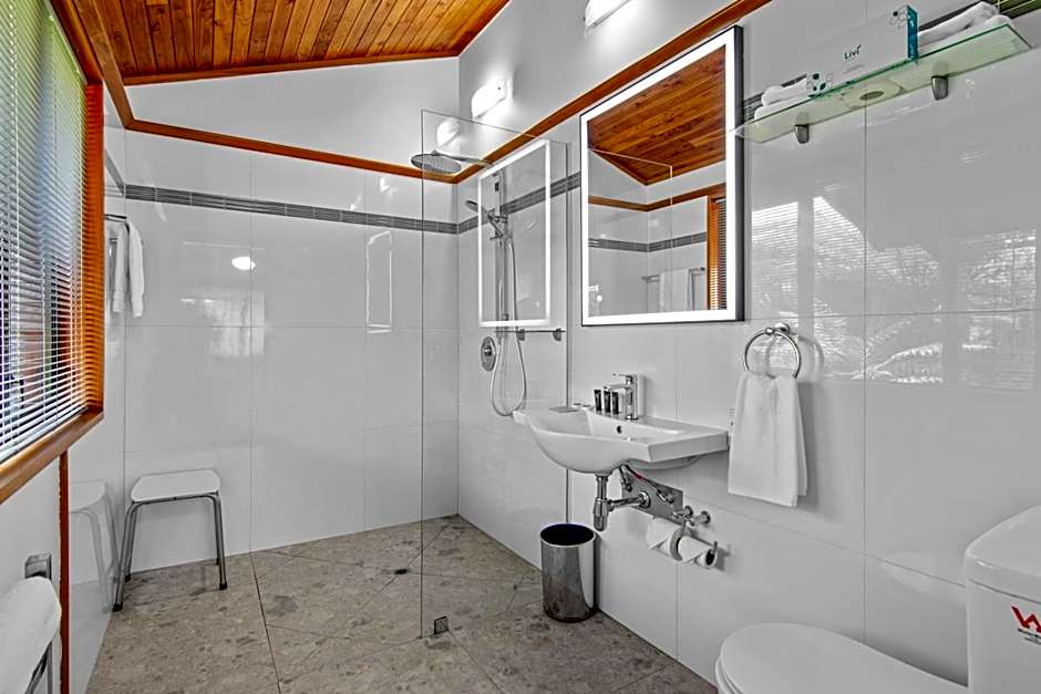 Riverside hotel Marlborough