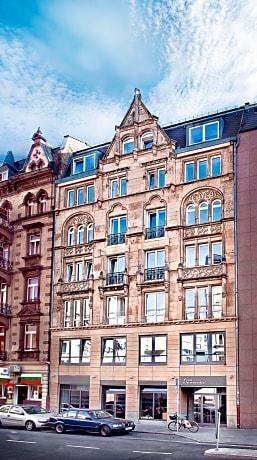 Five Elements Hostel