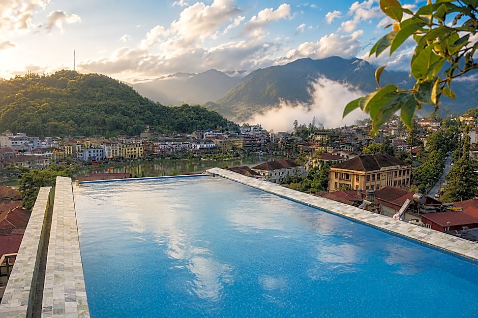 Sapa Village Hotel