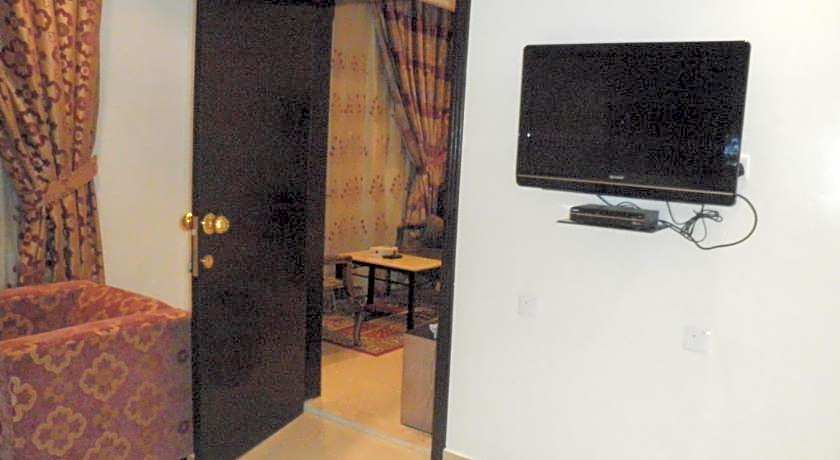 Marina Royal Hotel Suite