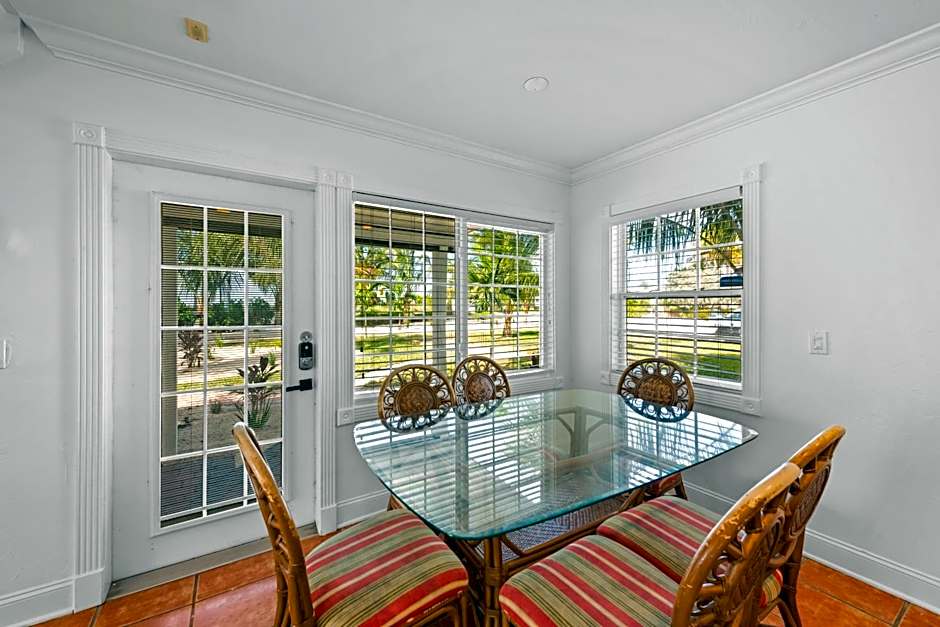 Tropic Isle At Anna Maria Island Inn