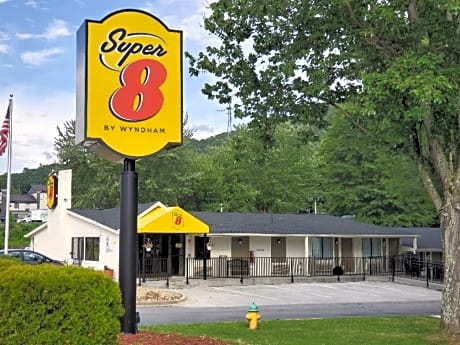 Super 8 by Wyndham Asheville/Biltmore