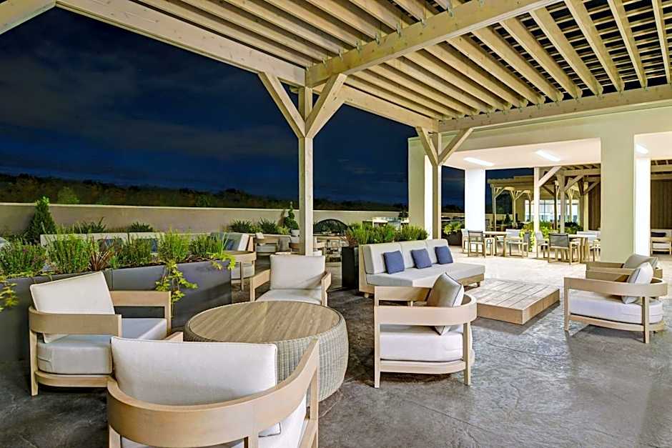 Courtyard by Marriott Hamilton