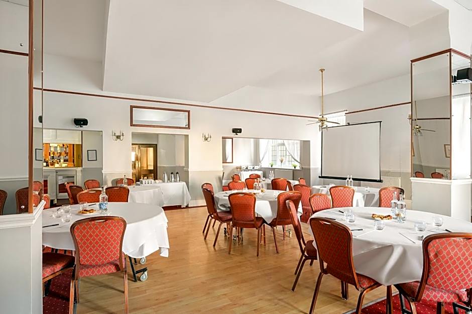 The County Hotel