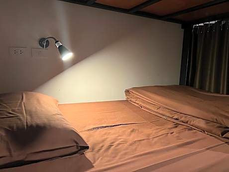 Bed in 4-Bed Mixed Dormitory Room