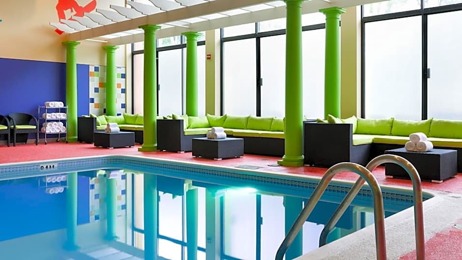 Holiday Inn Boston - Cambridge Area by IHG 