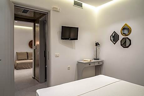 Junior Suite with Pool View