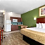 Travelodge Suites by Wyndham Lake Okeechobee