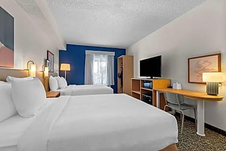 Queen Room with Two Queen Beds and Sofa Bed