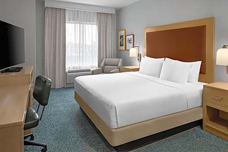 King Room - Mobility/Hearing Accessible