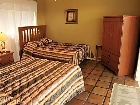 Standard Queen Room with Two Queen Beds