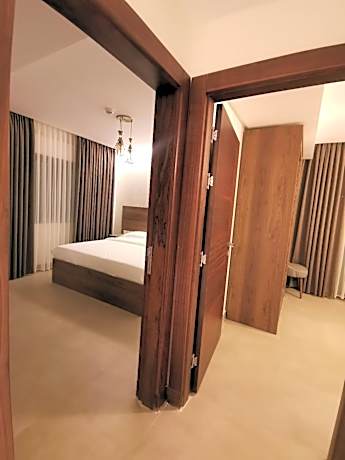 2-Bedroom King Suite