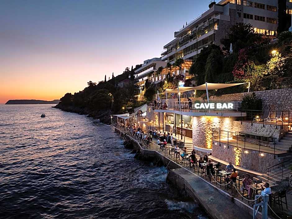 Hotel More