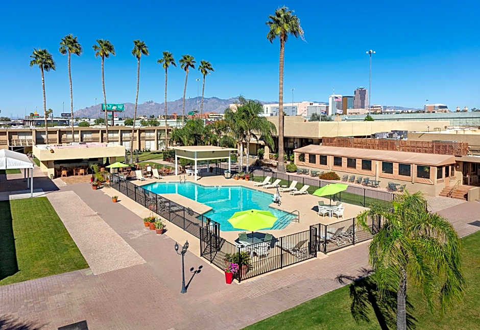 Ramada Tucson